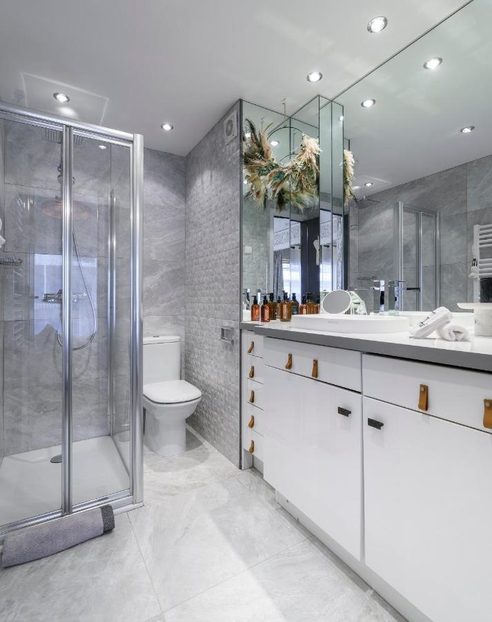 Host Inn Sweet Croisette Cannes Bagian luar foto